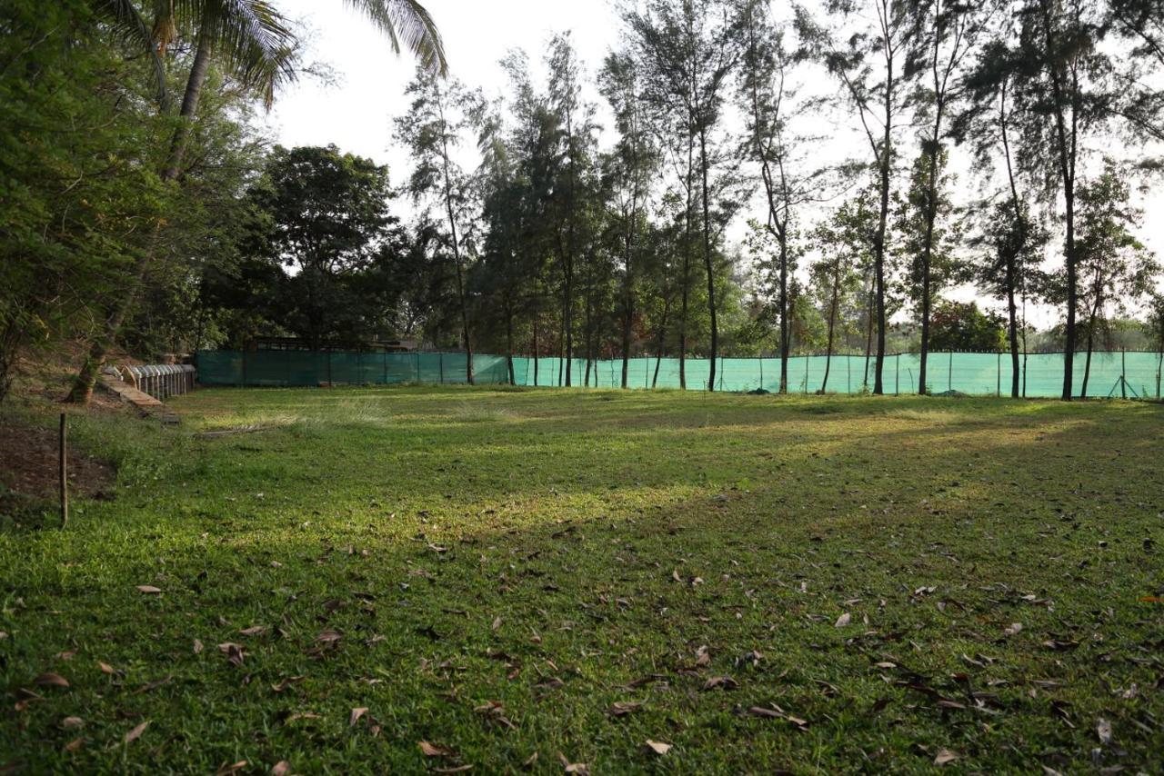 Pinewood Resort Karjat Exterior foto